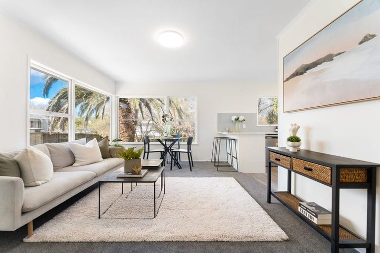 Photo of property in 2/14 Kapiti Place, Sunnynook, Auckland, 0620