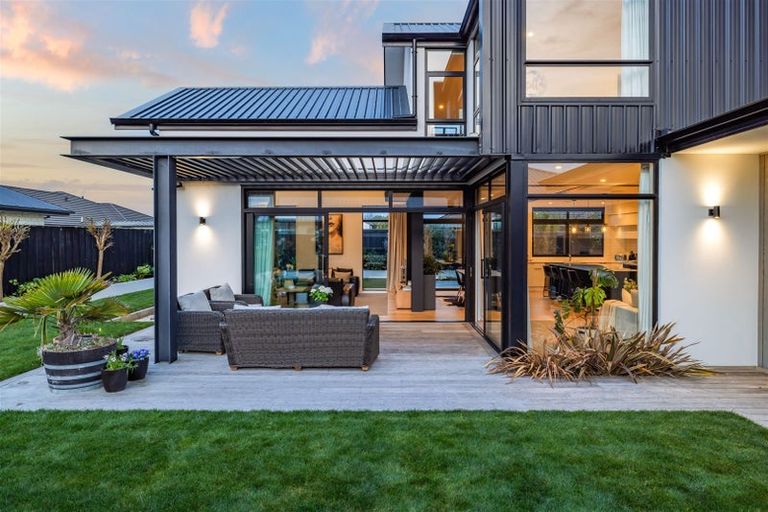 Photo of property in 6 O'rourke Place, Casebrook, Christchurch, 8051