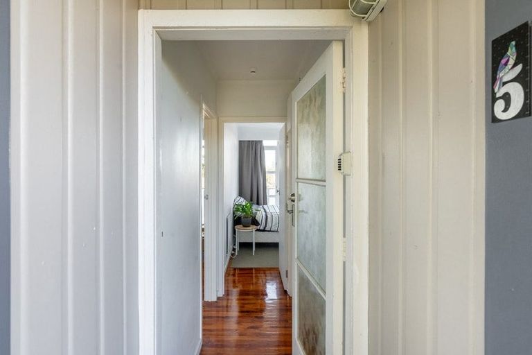 Photo of property in 5/77 Old Lake Road, Narrow Neck, Auckland, 0624