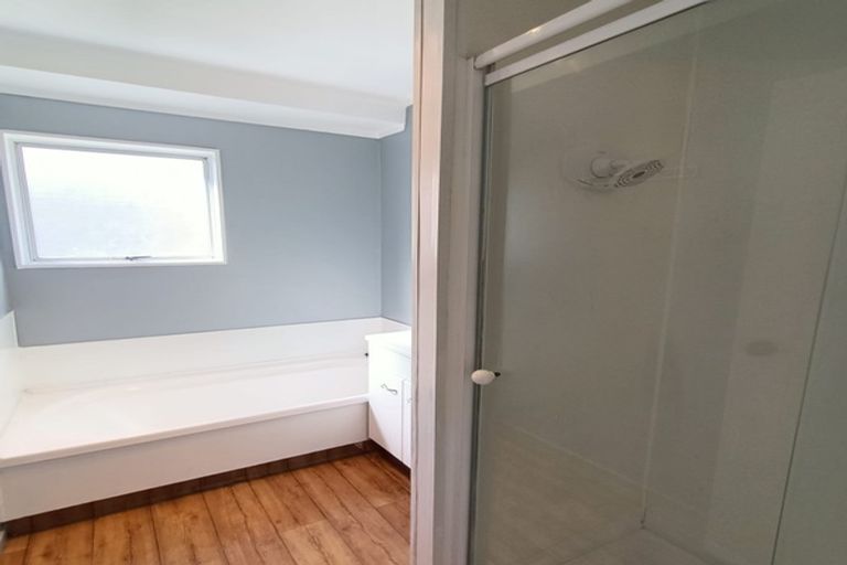 Photo of property in 2/17 Onslow Road, Papakura, 2110