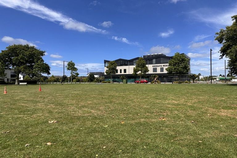 Photo of property in 19 Oyster Drive, Whenuapai, 0618