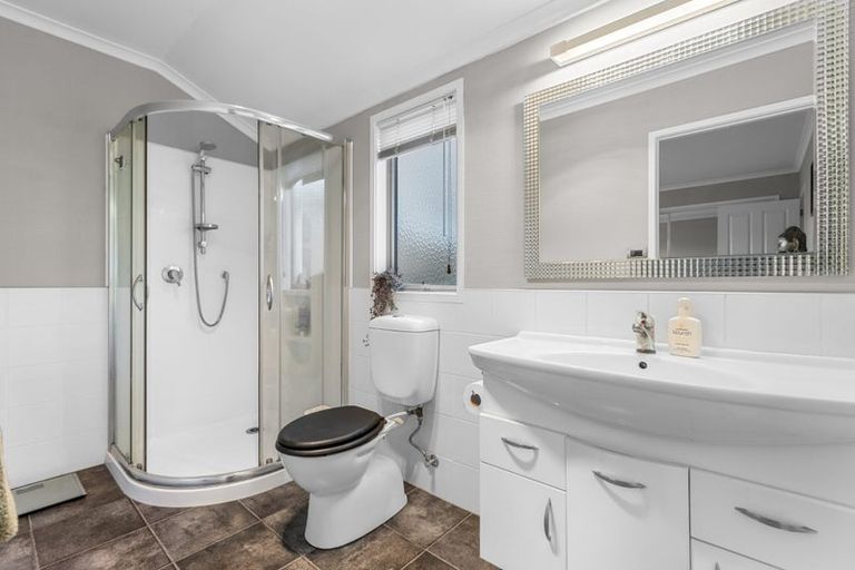 Photo of property in 31 Bayvista Close, Welcome Bay, Tauranga, 3112