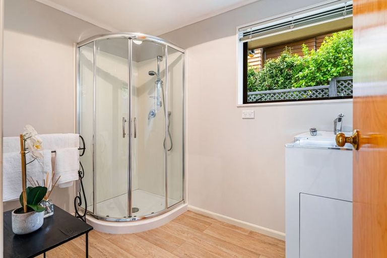 Photo of property in 146 Pacific Parade, Army Bay, Whangaparaoa, 0930