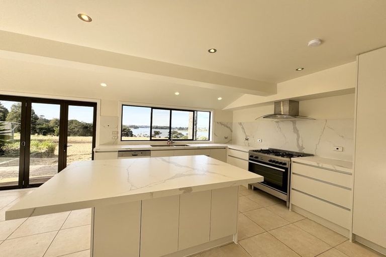 Photo of property in 71 James Paige Lane, Riverhead, Albany, 0793