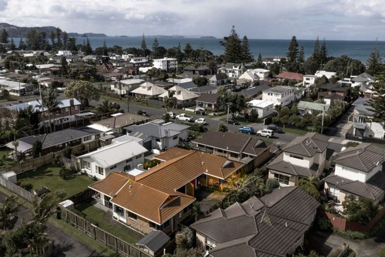 Photo of property in 2/18 Milton Road, Orewa, 0931