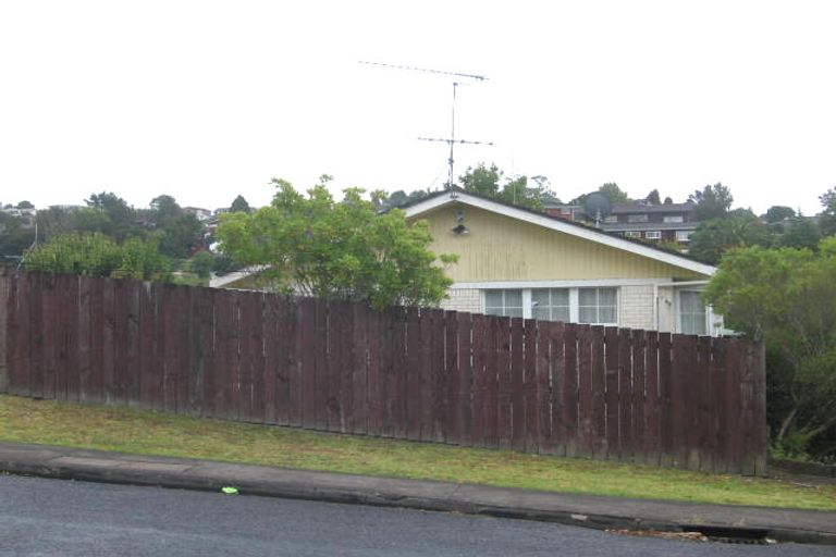 Photo of property in 14 Ellice Road, Totara Vale, Auckland, 0629