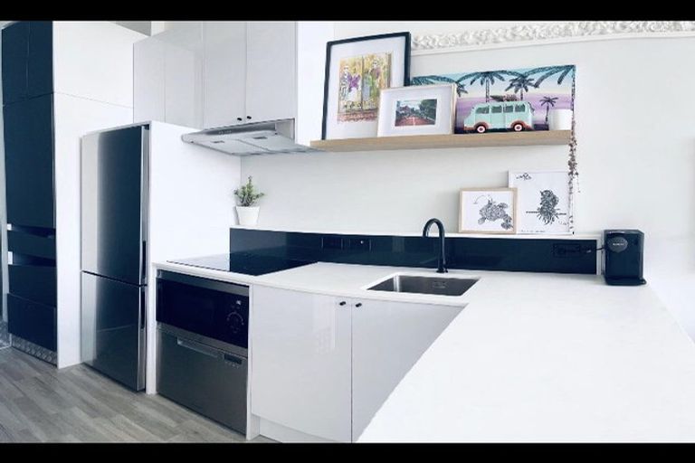 Photo of property in Qba Apartments, 51 Webb Street, Mount Cook, Wellington, 6011