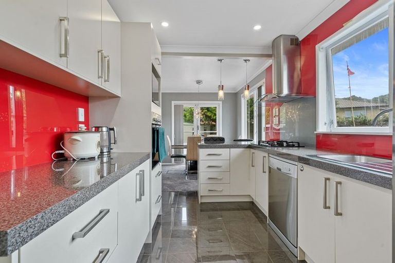 Photo of property in 10 Manutuke Street, Wainuiomata, Lower Hutt, 5014