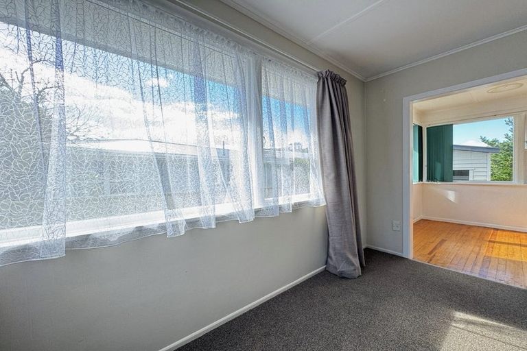 Photo of property in 20 Mark Avenue, Paparangi, Wellington, 6037