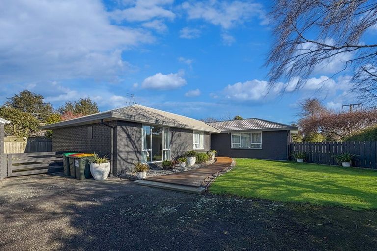 Photo of property in 2 Oakden Drive, Darfield, 7510