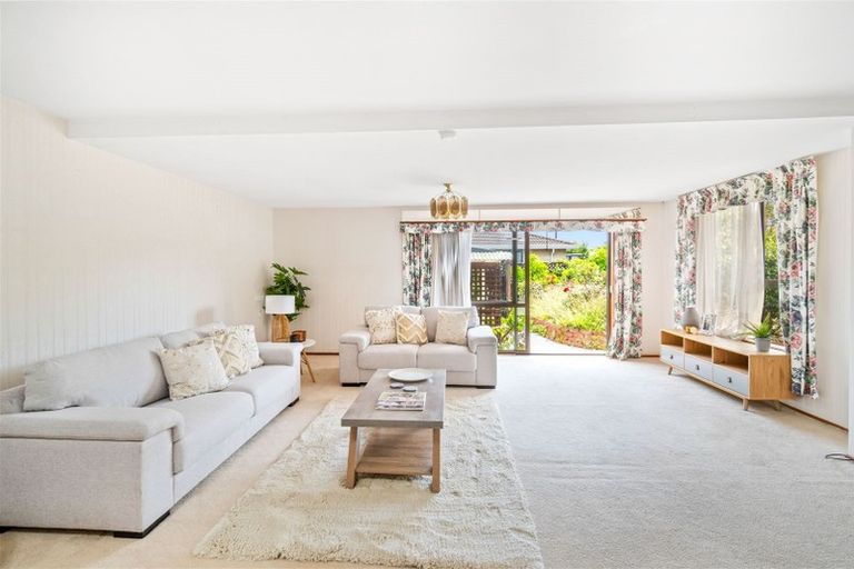 Photo of property in 121 Denise Crescent, Hornby, Christchurch, 8042