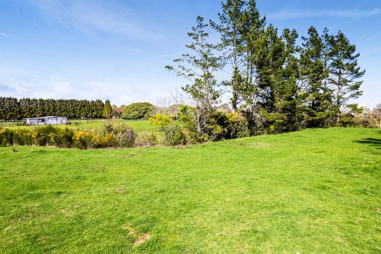 Photo of property in 14 Flint Road West, Stratford, 4332