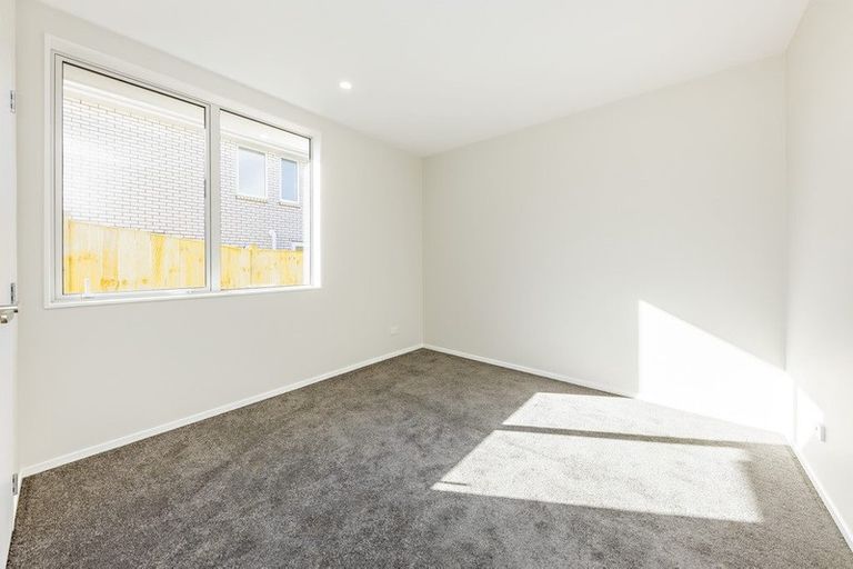 Photo of property in 43 Koroheke Road, Takanini, 2110