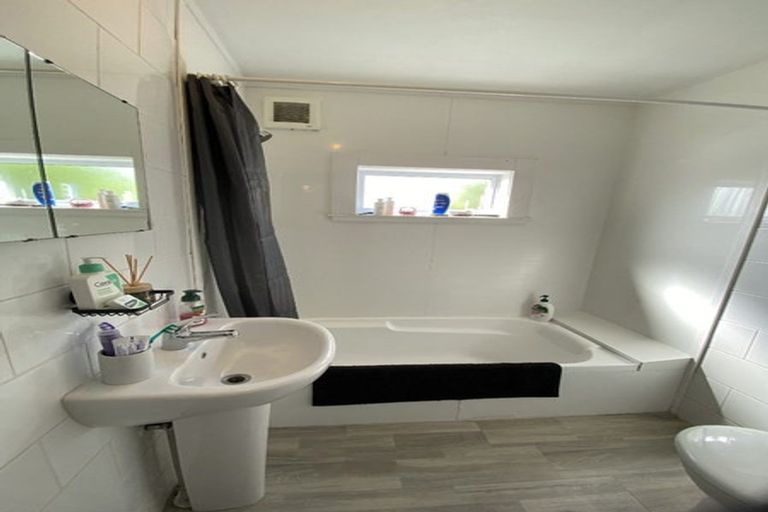 Photo of property in 54 Verviers Street, Karori, Wellington, 6012