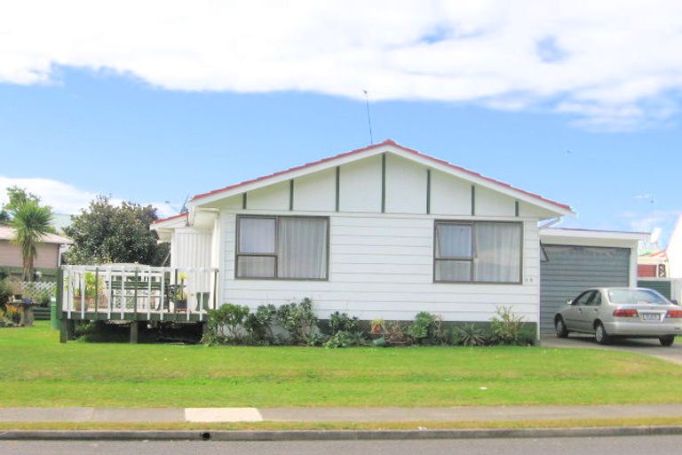 Photo of property in 102 Hilton Drive, Whangamata, 3620