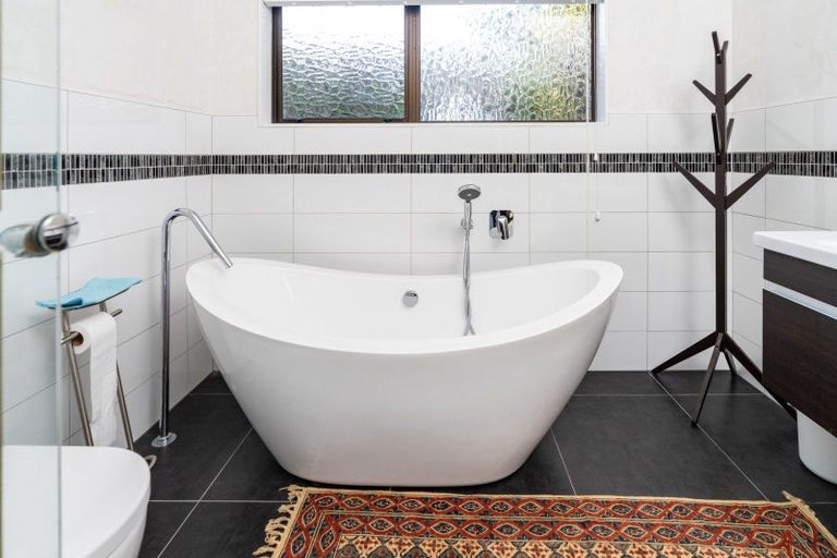 Photo of property in 17 Butavas Street, Khandallah, Wellington, 6035