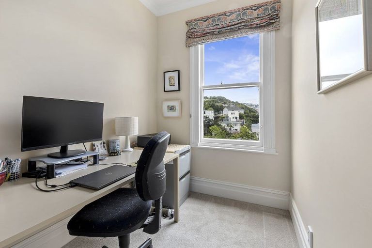 Photo of property in 25 Bidwill Street, Mount Cook, Wellington, 6021