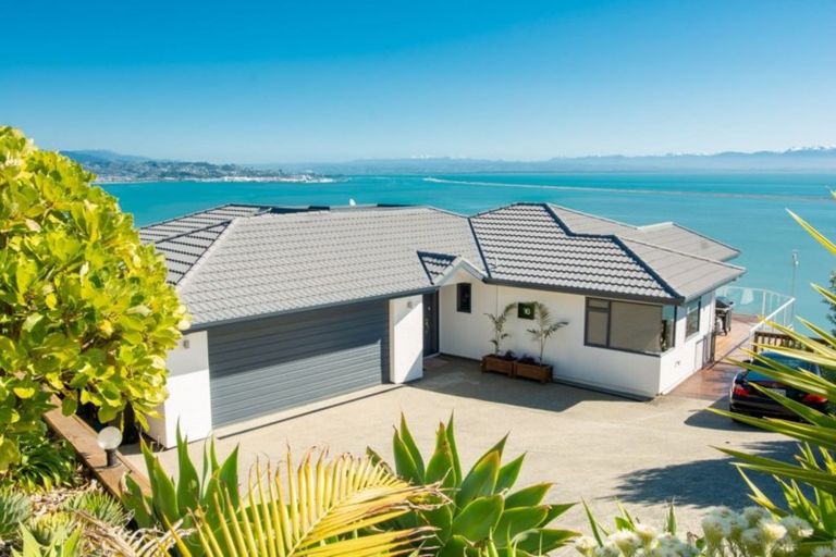 Photo of property in 16 Mana Heights, Marybank, Nelson, 7010