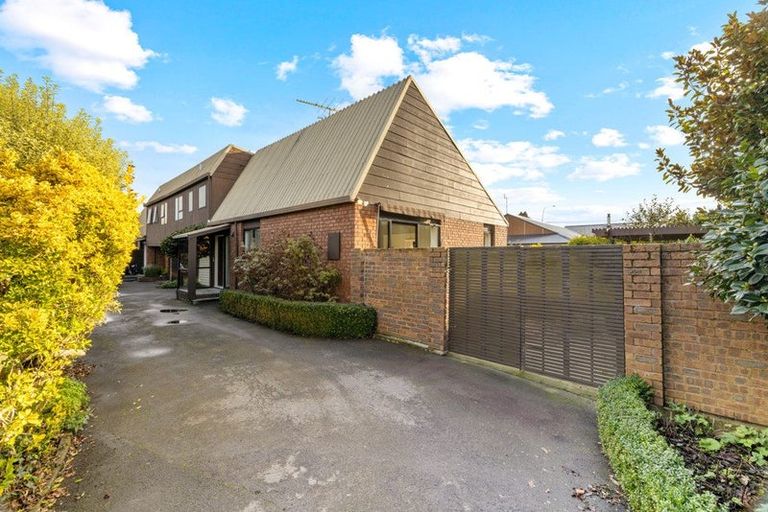 Photo of property in 25 Rubens Place, Burnside, Christchurch, 8053