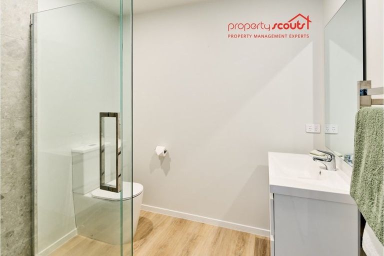 Photo of property in 2/90 Knights Road, Hutt Central, Lower Hutt, 5010