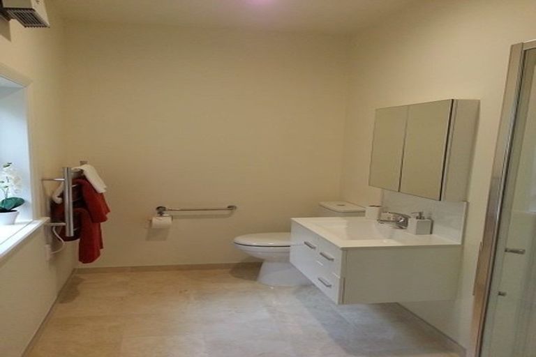 Photo of property in 18 Innes Road, St Albans, Christchurch, 8052