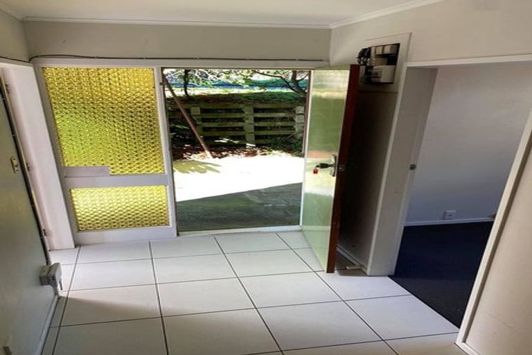 Photo of property in 50 Makara Road, Karori, Wellington, 6012