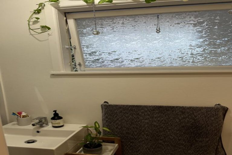 Photo of property in 85 Shakespeare Road, Bluff Hill, Napier, 4110