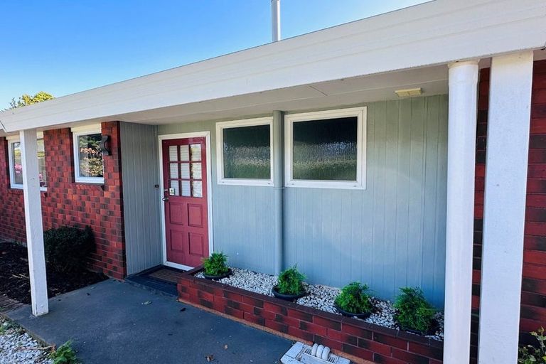 Photo of property in 2 Guildford Street, Burnside, Christchurch, 8053