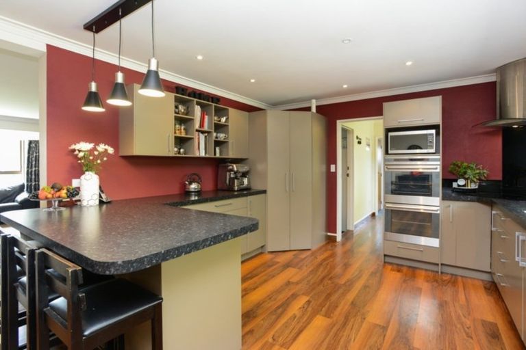 Photo of property in 22 Otatara Road, Taradale, Napier, 4112