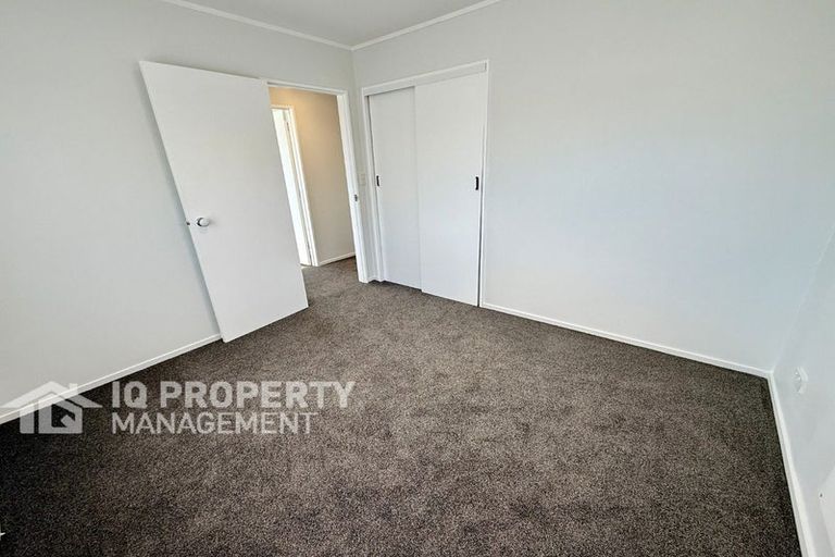 Photo of property in 452 Don Buck Road, Massey, Auckland, 0614