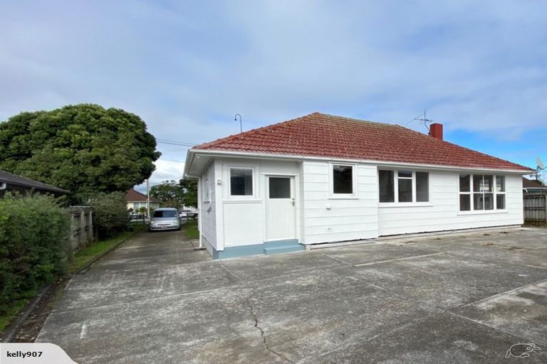 Photo of property in 16 Kakapo Place, Papatoetoe, Auckland, 2025