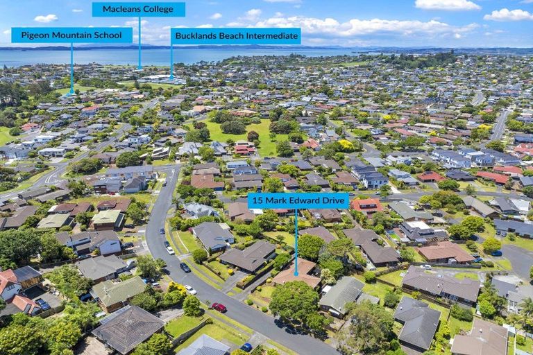Photo of property in 15 Mark Edward Drive, Half Moon Bay, Auckland, 2012