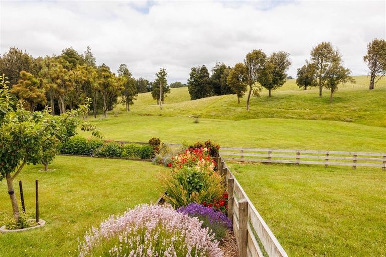 Photo of property in 361 Warrens Road, Marton, 4788