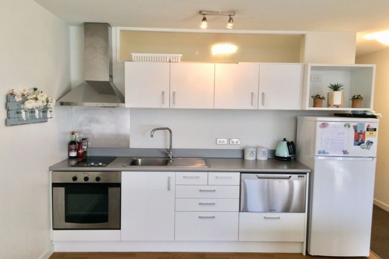 Photo of property in 2/20 Stanmore Road, Phillipstown, Christchurch, 8011