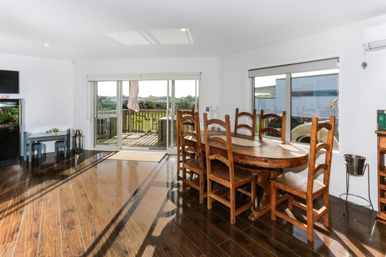 Photo of property in 64 Isabella Drive, Pukekohe, 2120
