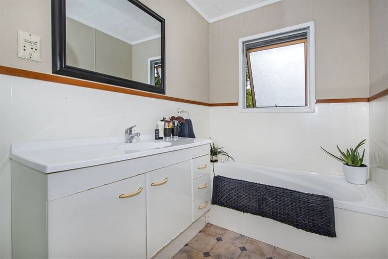 Photo of property in 11 Kauri Place, Parahaki, Whangarei, 0112