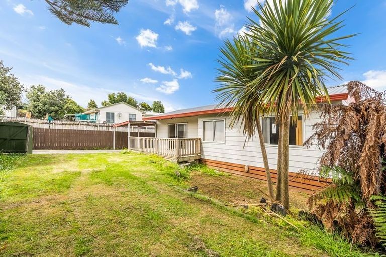 Photo of property in 2/29 Takanini Road, Takanini, 2112