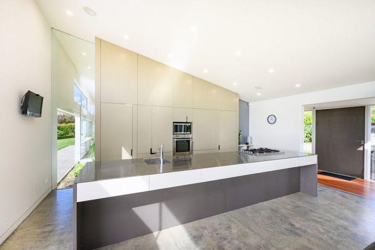 Photo of property in 17 Oram Drive, Turitea, Palmerston North, 4472