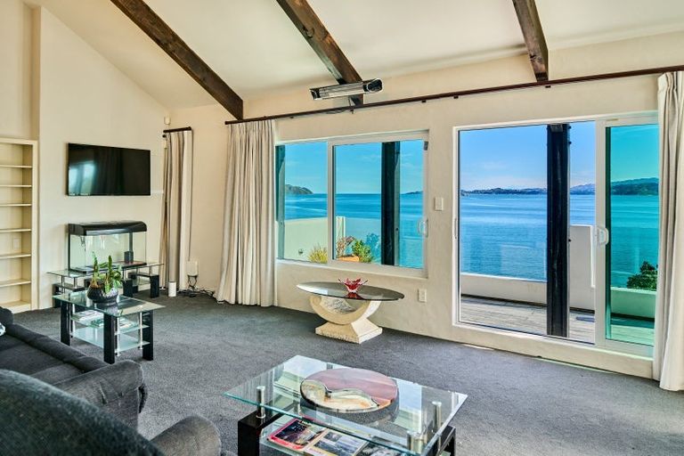 Photo of property in 5 Rangiuru Road, Mahina Bay, Lower Hutt, 5013