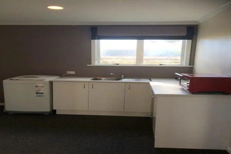 Photo of property in 16 Towai Street, Inglewood, 4330