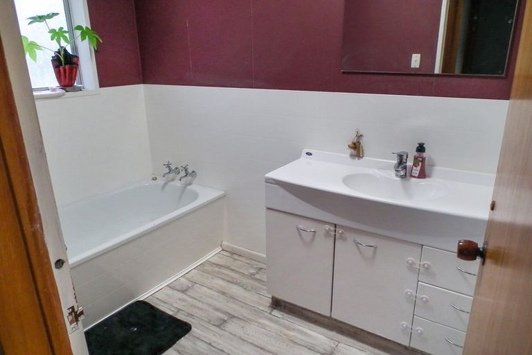 Photo of property in 24 Shortland Road, Oamaru North, Oamaru, 9494