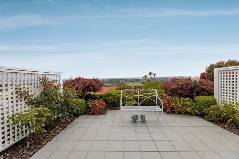 Photo of property in 17 Petworth Place, Westmorland, Christchurch, 8025