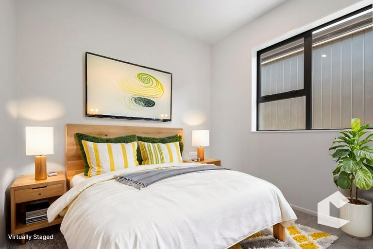 Photo of property in 32 Paretao Street, Massey, 0614