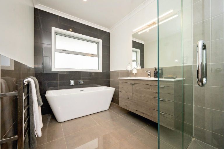 Photo of property in 134a Brookvale Road, Havelock North, 4130