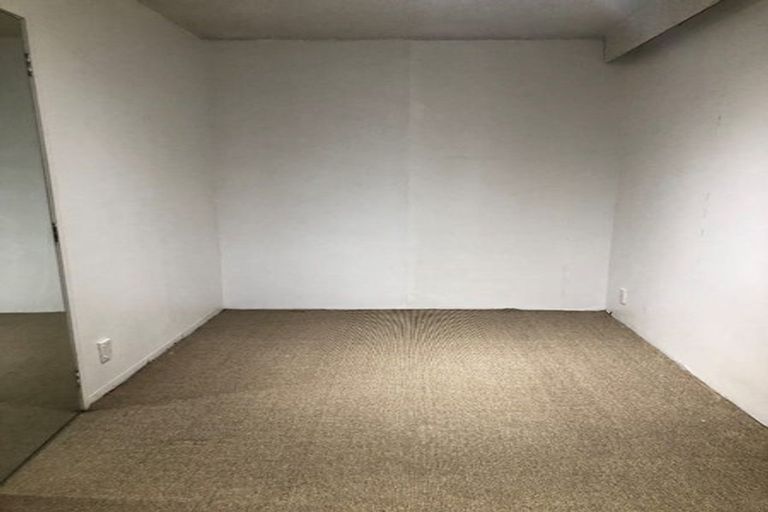 Photo of property in 66b Clovelly Road, Bucklands Beach, Auckland, 2012