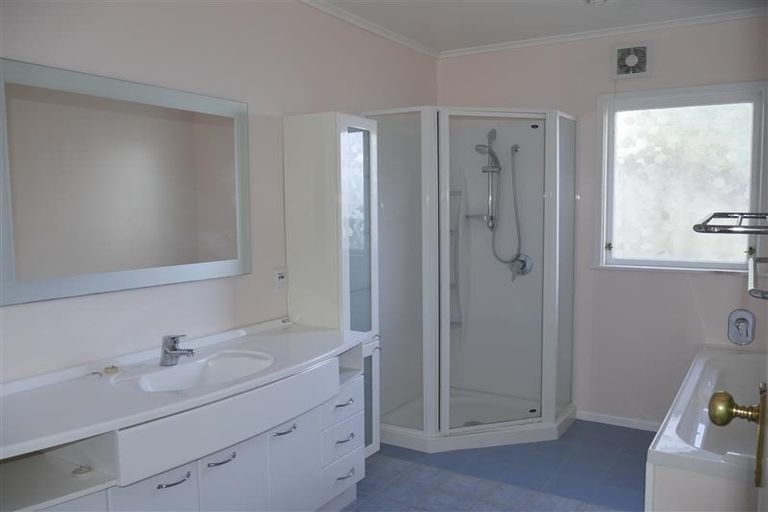 Photo of property in 12 Rugby Place, Te Kamo, Whangarei, 0112