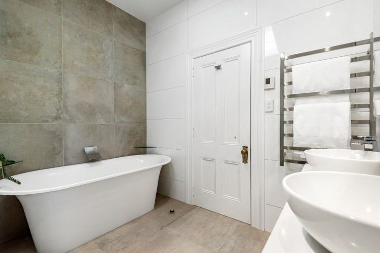 Photo of property in 46 Tainui Road, Devonport, Auckland, 0624