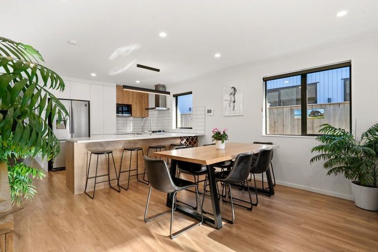 Photo of property in 16 Waka Ama Road, Karaka, Papakura, 2113