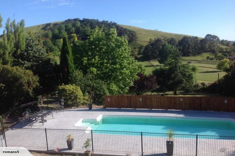 Photo of property in 18 Churchill Drive, Taradale, Napier, 4112