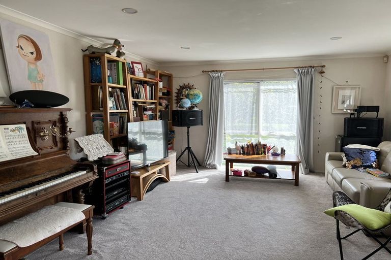 Photo of property in 14 Lucas Way, Albany, Auckland, 0632